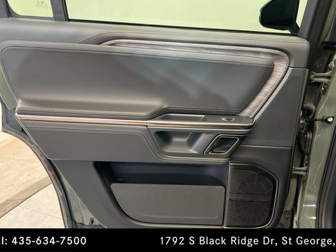 Used 2022 Rivian R1S Launch Edition image 18