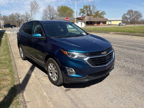 Used 2019 Chevrolet Equinox LT w/ Driver Convenience Package image 8