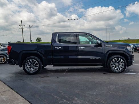 Used 2023 GMC Sierra 1500 Denali w/ Denali Reserve Package AWD/4WD image 4