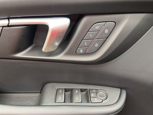 New 2026 Buick Enclave Sport Touring w/ Power Package FWD image 8