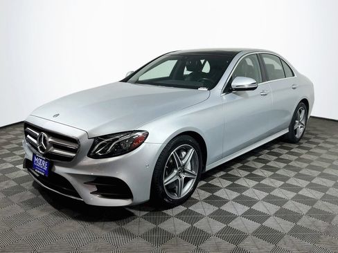 Used 2018 Mercedes-Benz E 300 4MATIC image 3
