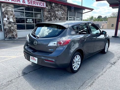 Used 2013 MAZDA MAZDA3 i Touring FWD image 7