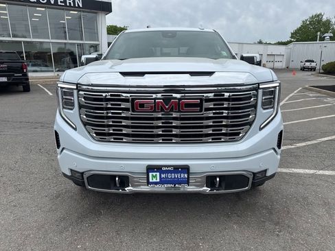 New 2026 GMC Sierra 1500 Denali w/ Denali Reserve Package AWD/4WD image 9