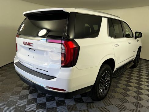 Used 2025 GMC Yukon Elevation AWD/4WD image 5