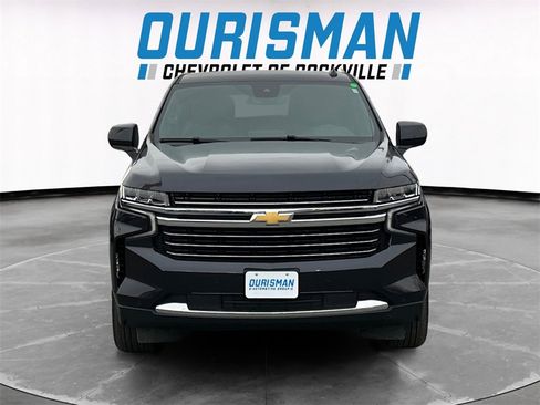 Used 2024 Chevrolet Suburban LT image 8