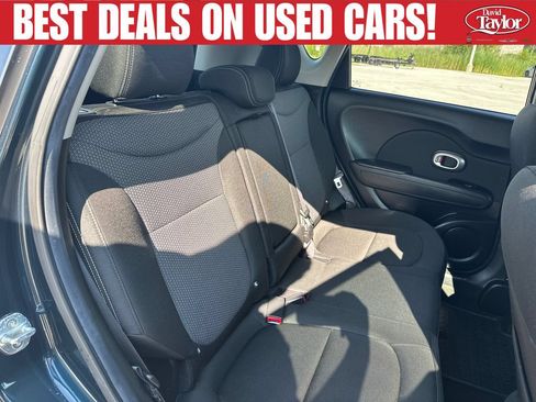 Used 2017 Kia Soul + FWD image 31