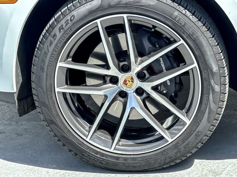 Certified 2025 Porsche Macan image 26