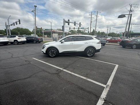 Used 2023 Kia Sportage LX FWD image 8