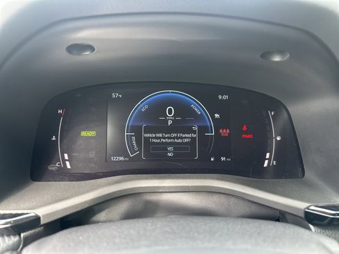 Used 2025 Toyota Camry SE w/ Convenience Package FWD image 16