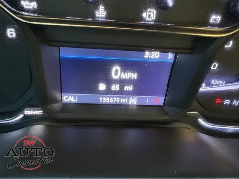 Used 2019 GMC Sierra 1500 SLT w/ SLT Premium Plus Package image 12