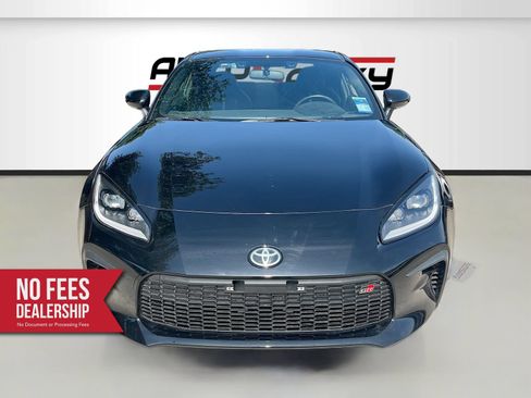 Used 2025 Toyota GR86 Premium RWD image 2