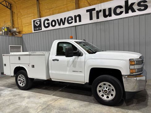 Used 2016 Chevrolet Silverado 3500 W/T RWD image 3