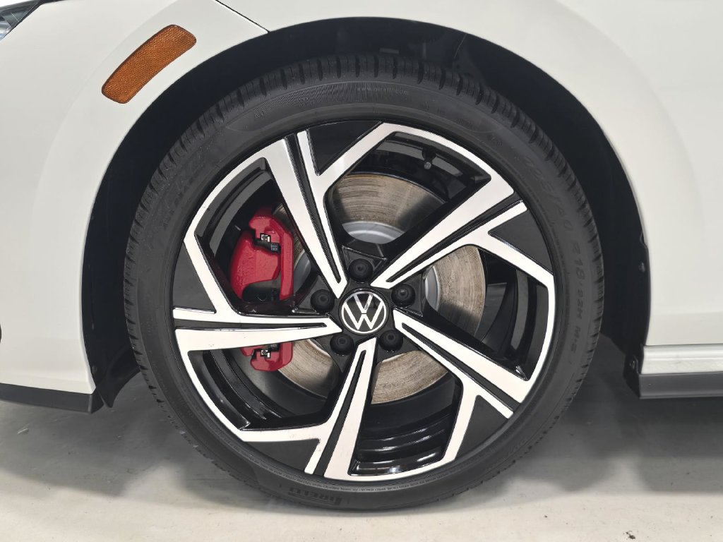 New 2026 Volkswagen GTI SE FWD image 9