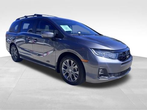 Used 2026 Honda Odyssey Touring image 5