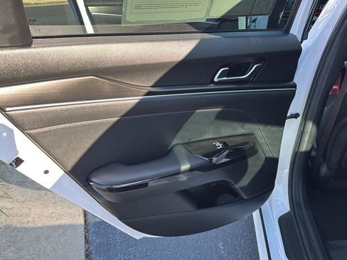 Used 2023 Kia K5 GT image 15