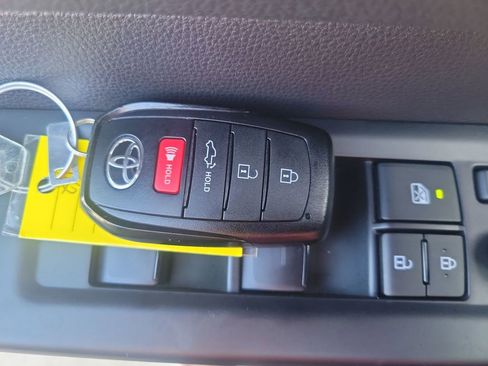 Certified 2025 Toyota Tundra Limited image 35