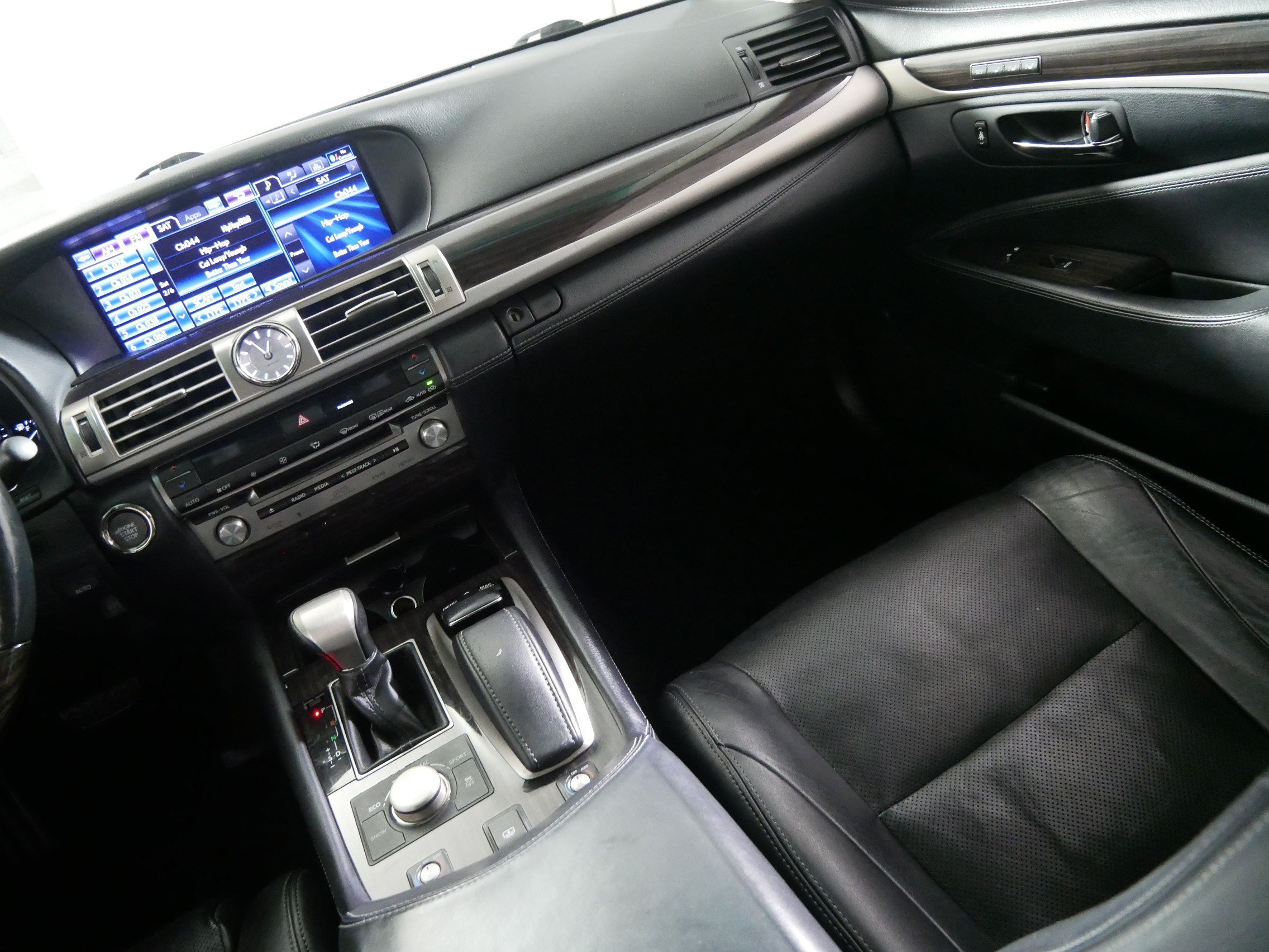 Used 2013 Lexus LS 460 L AWD/4WD image 11