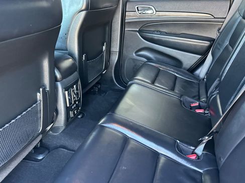 Used 2019 Jeep Grand Cherokee Limited image 9