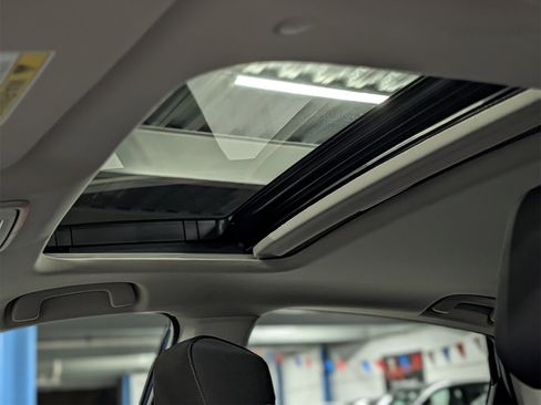 Certified 2025 Honda Accord SE image 14