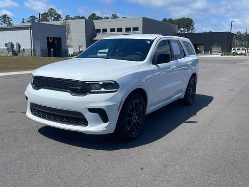 Certified 2025 Dodge Durango GT w/ Blacktop Package RWD image 3