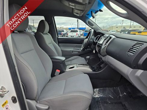 Used 2015 Toyota Tacoma TRD Pro image 12