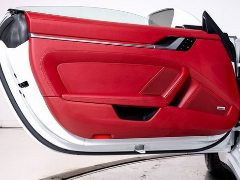 Used 2022 Porsche 911 Targa 4S w/ Premium Package image 56