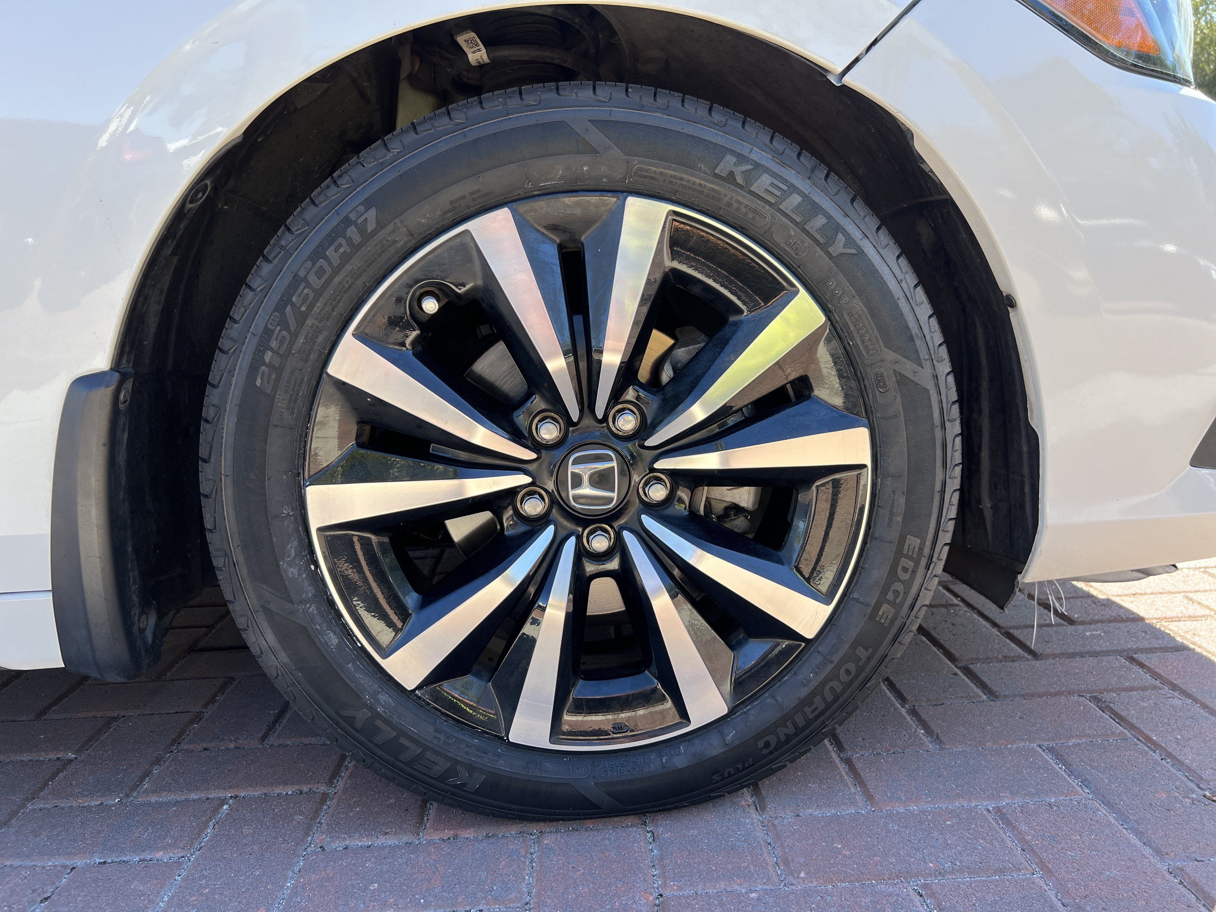 Used 2024 Honda Civic EX-L image 13