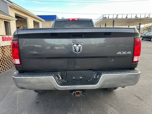 Used 2018 RAM 2500 Tradesman w/ Chrome Appearance Group AWD/4WD image 7