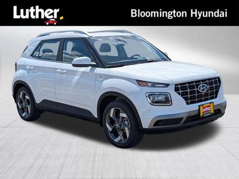 New 2026 Hyundai Venue SEL FWD image 1