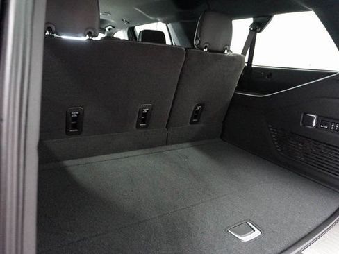 New 2026 Chevrolet Suburban Premier RWD image 20