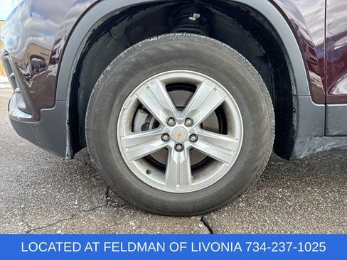 Used 2022 Chevrolet Trax LT w/ LT Convenience Package image 30