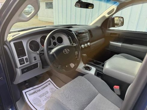 Used 2008 Toyota Tundra 4x4 CrewMax image 24