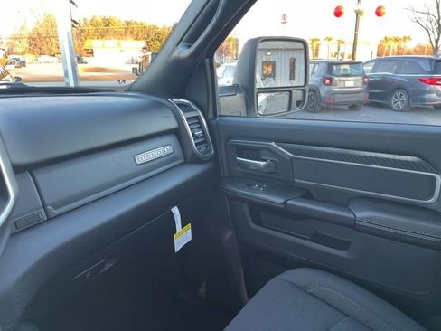 New 2026 RAM 2500 Big Horn AWD/4WD image 17