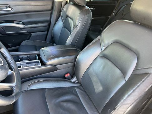 Used 2022 Nissan Pathfinder SL image 14