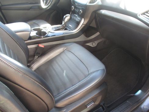 Used 2018 Ford Edge SEL w/ Equipment Group 201A image 14