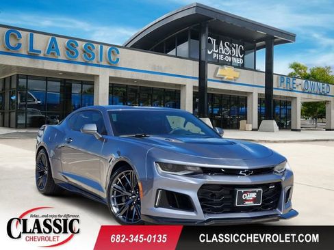 Used 2019 Chevrolet Camaro ZL1 RWD image 1