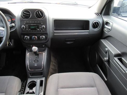 Used 2017 Jeep Patriot Sport image 13