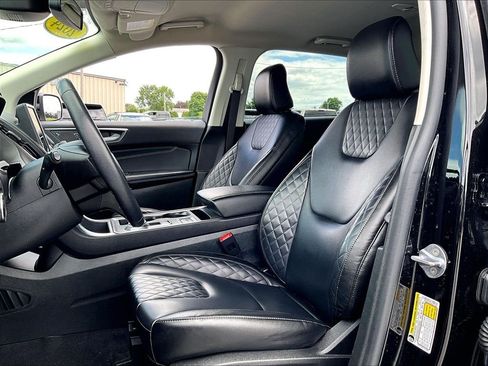 Used 2024 Ford Edge Titanium AWD/4WD image 10