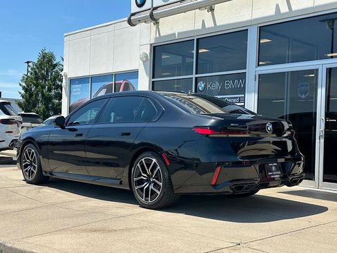 Used 2023 BMW 760i xDrive AWD/4WD image 6