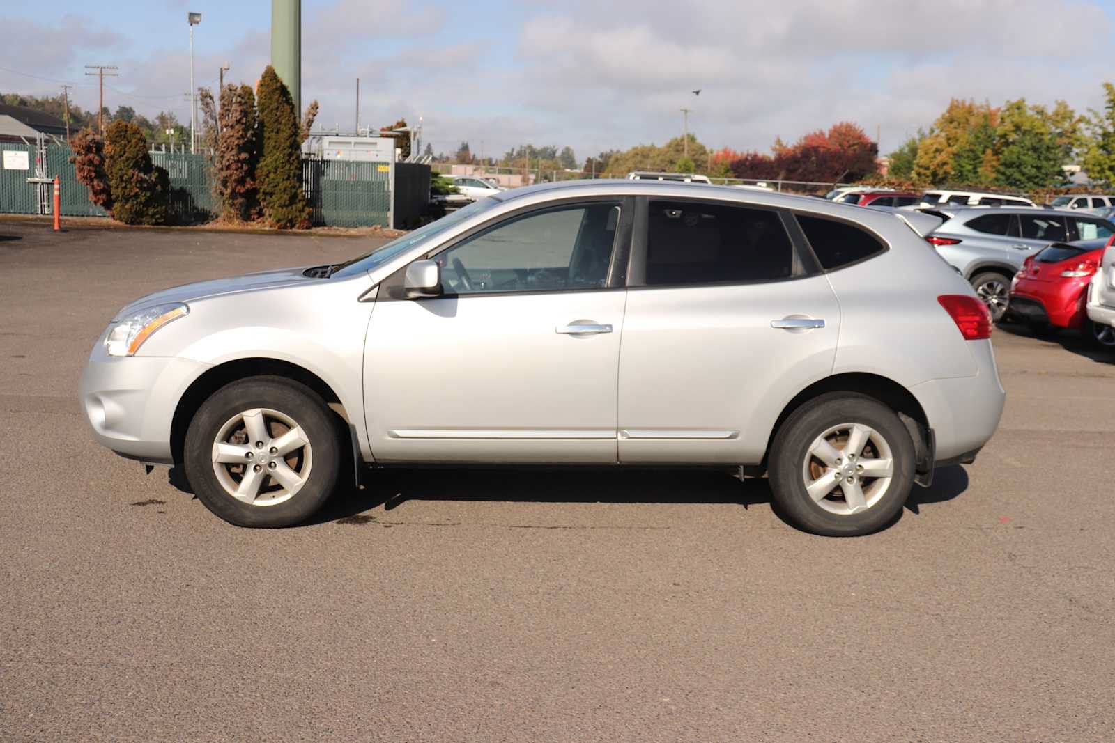 Used 2013 Nissan Rogue S w/ Special Edition Pkg AWD/4WD image 8