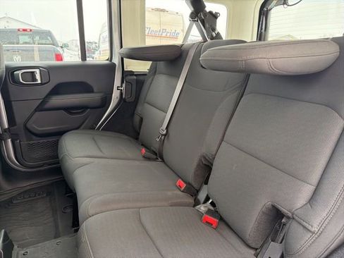 Used 2019 Jeep Wrangler Unlimited Sahara w/ Dual Top Group image 10