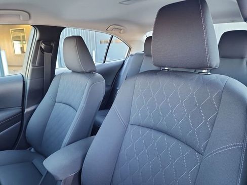 Used 2025 Toyota Corolla LE image 11