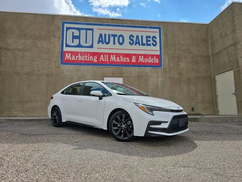 Used 2024 Toyota Corolla SE image 1