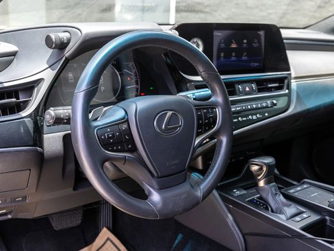 Used 2022 Lexus ES 300h w/ Accessory Package FWD image 20