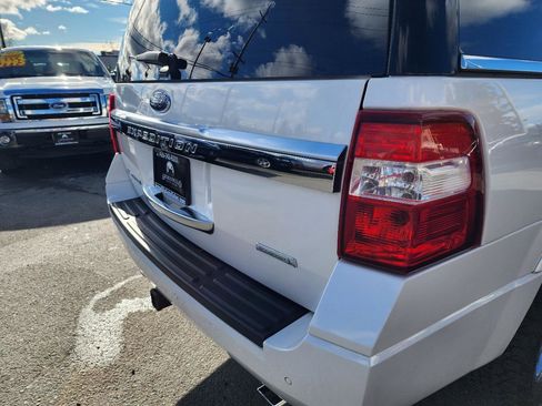 Used 2017 Ford Expedition Platinum image 45