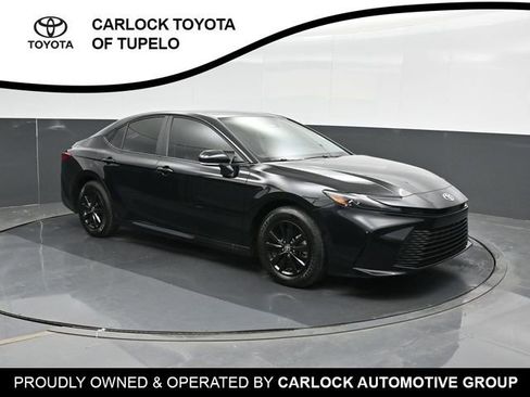 Used 2026 Toyota Camry LE FWD image 5