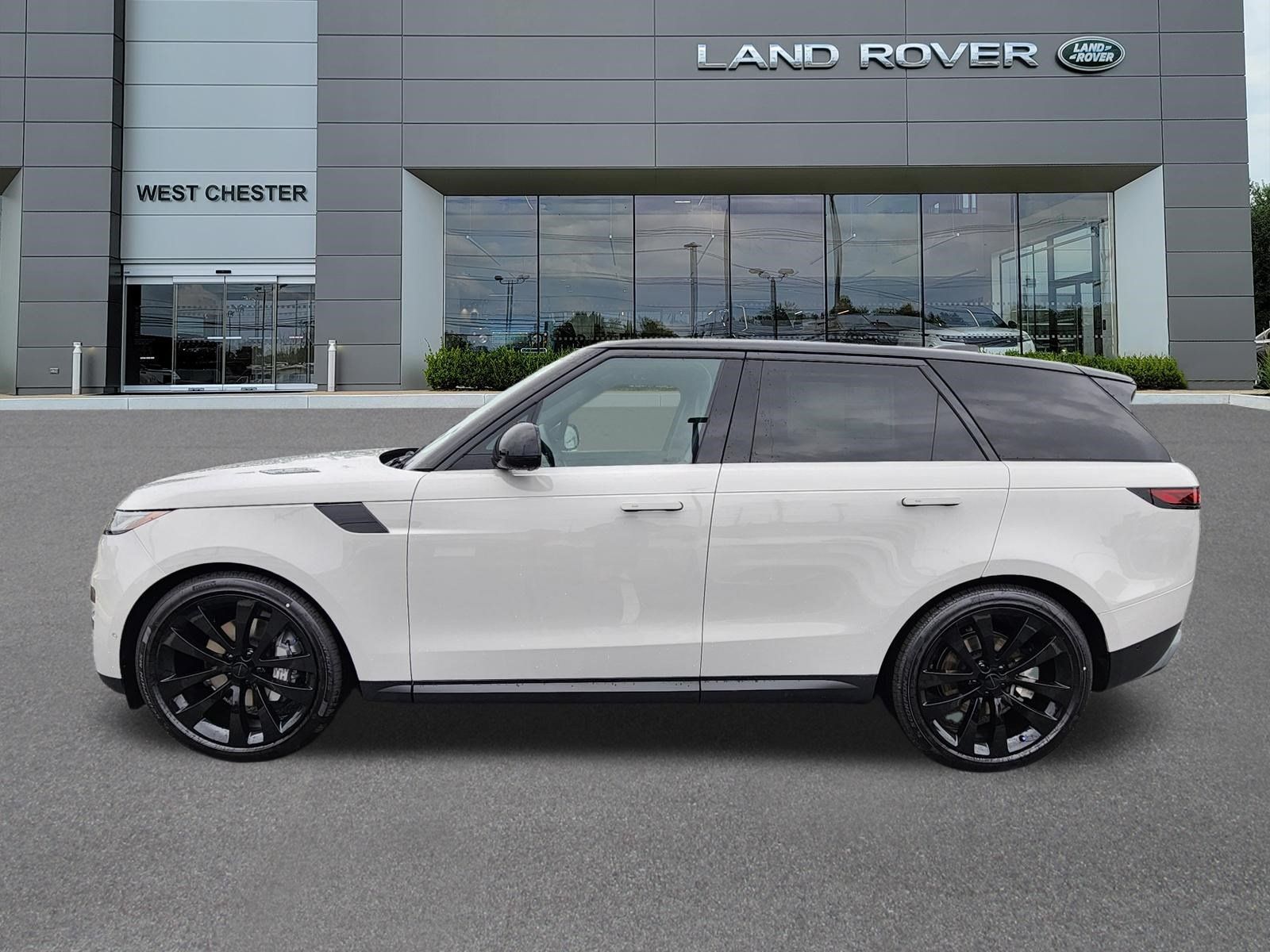 New 2026 Land Rover Range Rover Sport SE AWD/4WD image 5