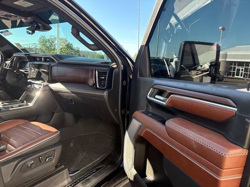 Used 2024 GMC Sierra 3500 Denali Ultimate AWD/4WD image 28