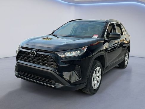 Used 2021 Toyota RAV4 LE w/ Carpet Mat Package (TMS) image 1