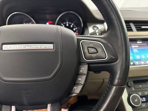 Used 2017 Land Rover Range Rover Evoque SE AWD/4WD image 40